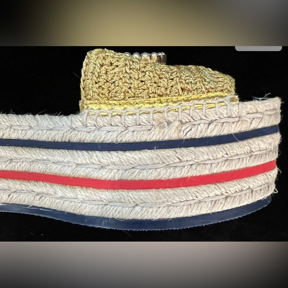 GUCCI Lilibeth Gold Platform
ESPADRILLE Flat SANDALS Slide
PEARL GG LOGO 39 US 8 - Picture 5 of 8